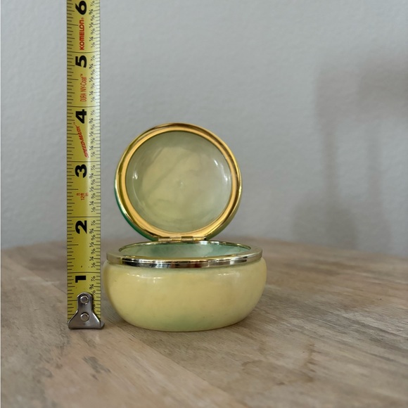 Vintage Italian Alabaster Trinket Box - Picture 3 of 6